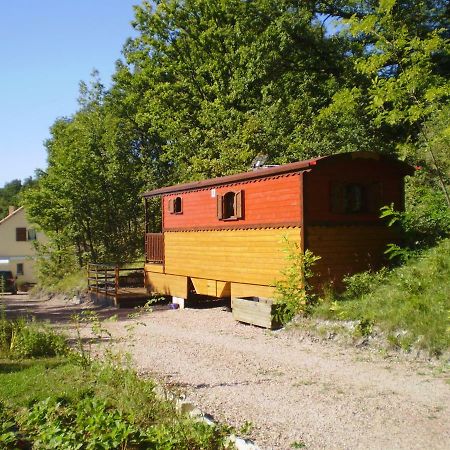 Les Roziers - Roulotte Bed & Breakfast Bagnac Bagian luar foto